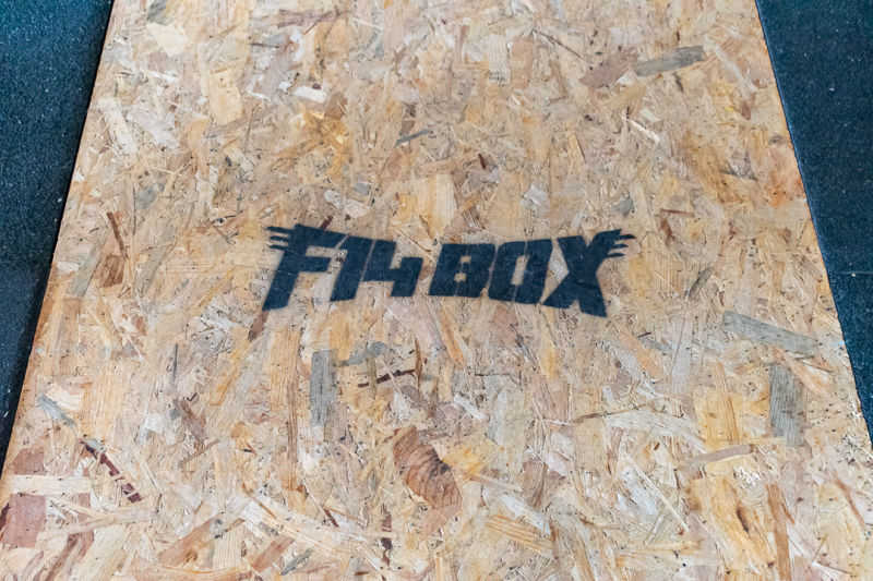 f14box 638